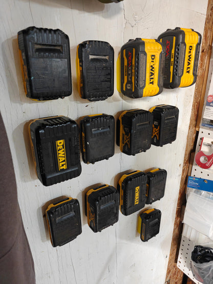 DeWalt FLEXVOLT Battery Mount | 20V/60V PETG Wall Rack