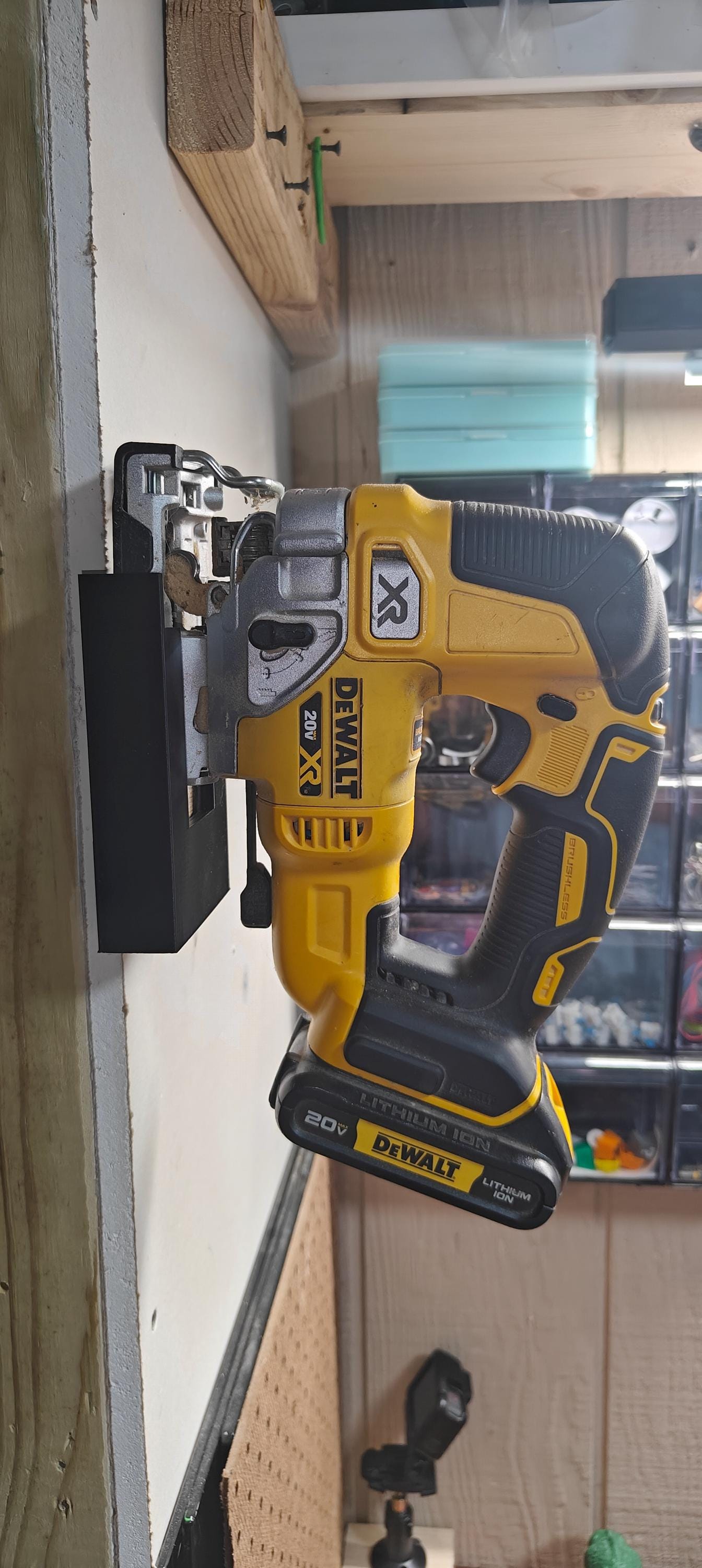 Wall-Mount Holder for 20V/60V Cordless Jigsaw – Secure Tool Organizer and Storage Solution