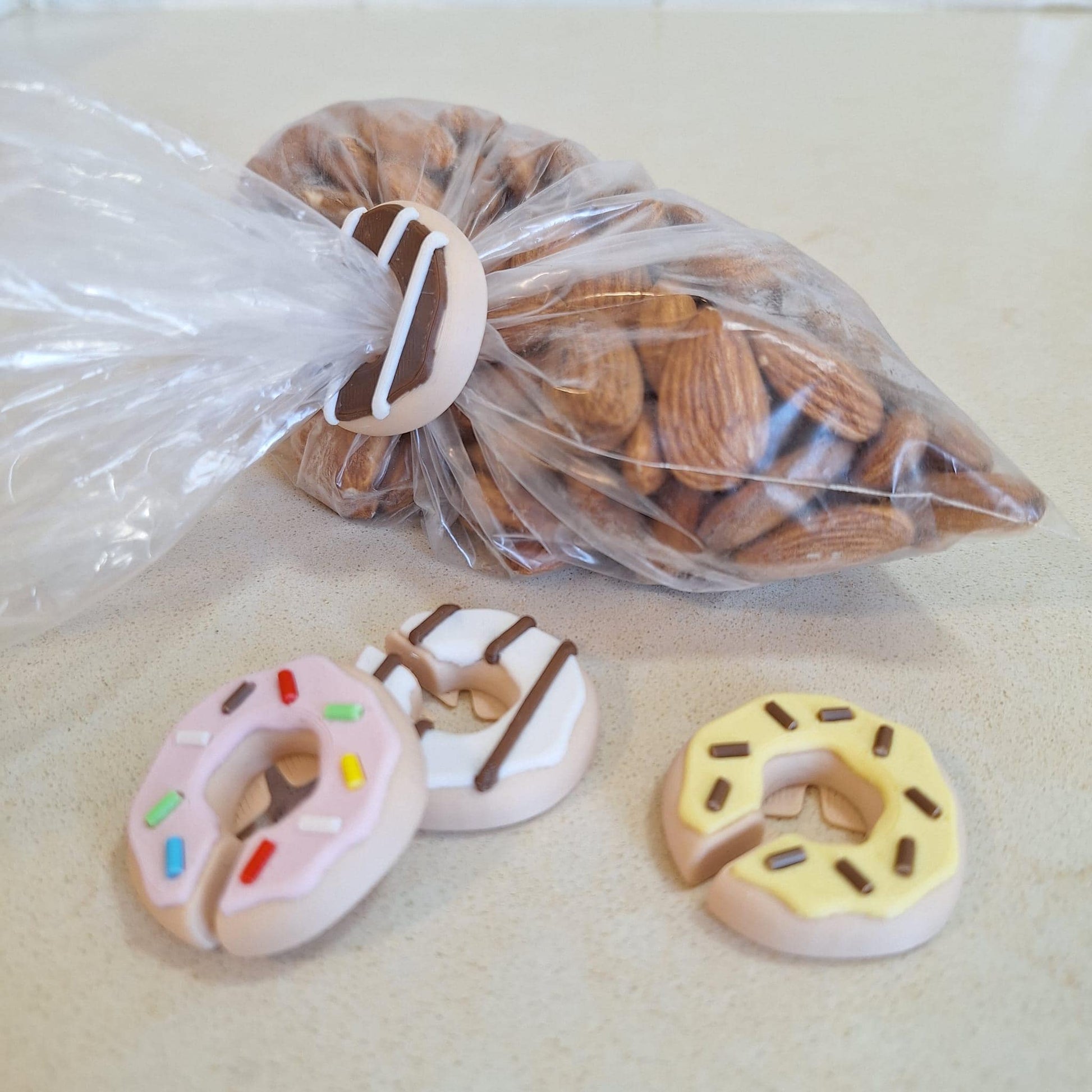 3D Printed Donut Bag Clips, Magnetic Food Sealers, Kitchen Accessories