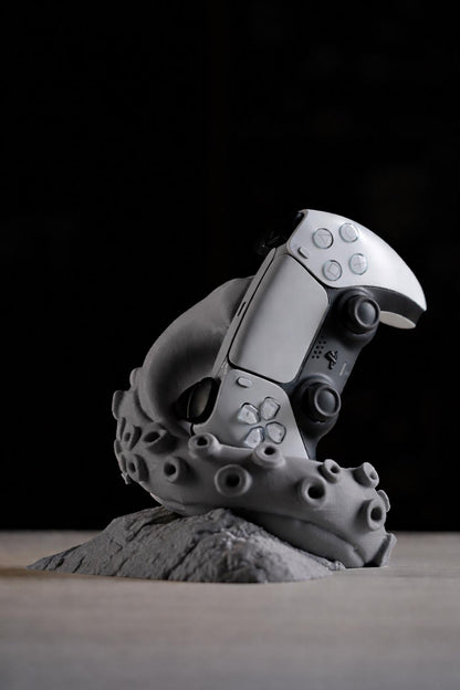 Kraken’s Grip PS5 Controller Stand – Octopus Tentacle Holder, 3D Printed Gamepad Display, Nautical Gamer Desk Decor - product