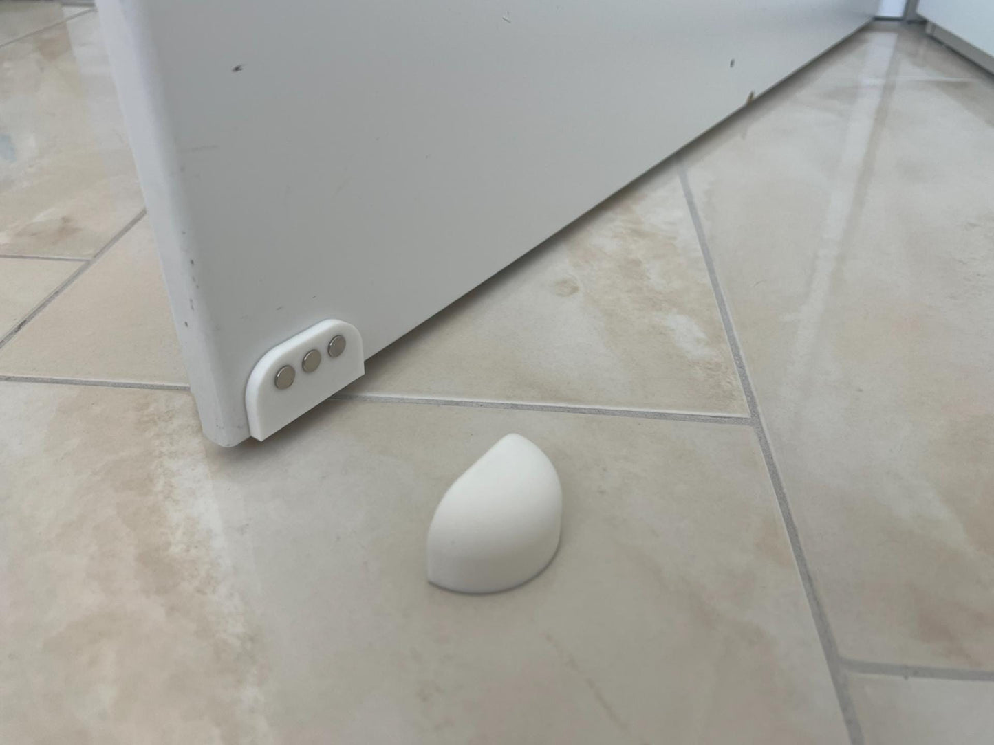 3D Printed PETG Magnetic Door Stop Holder, Strong Catch Prop - product image 1