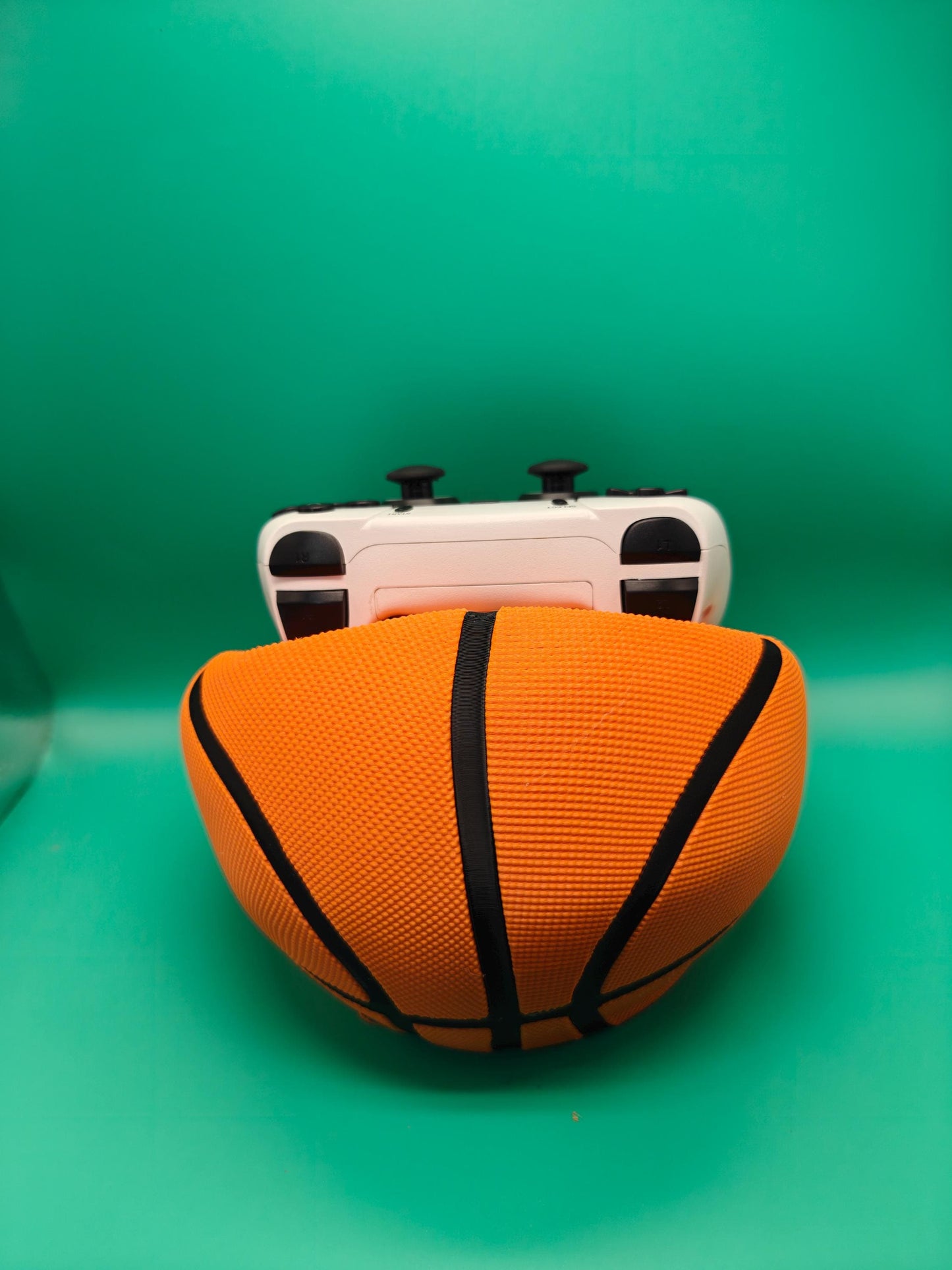 Basketball Controller Holder for Xbox/PS5, 3D Printed Gaming Stand, Desk Decor - product image 4